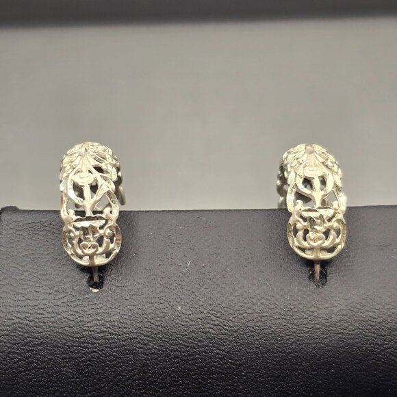 VTG Sterling Silver Diamond Cut Filigree Floral Half Hoop Earrings .75" Signed M - Picture 3 of 10